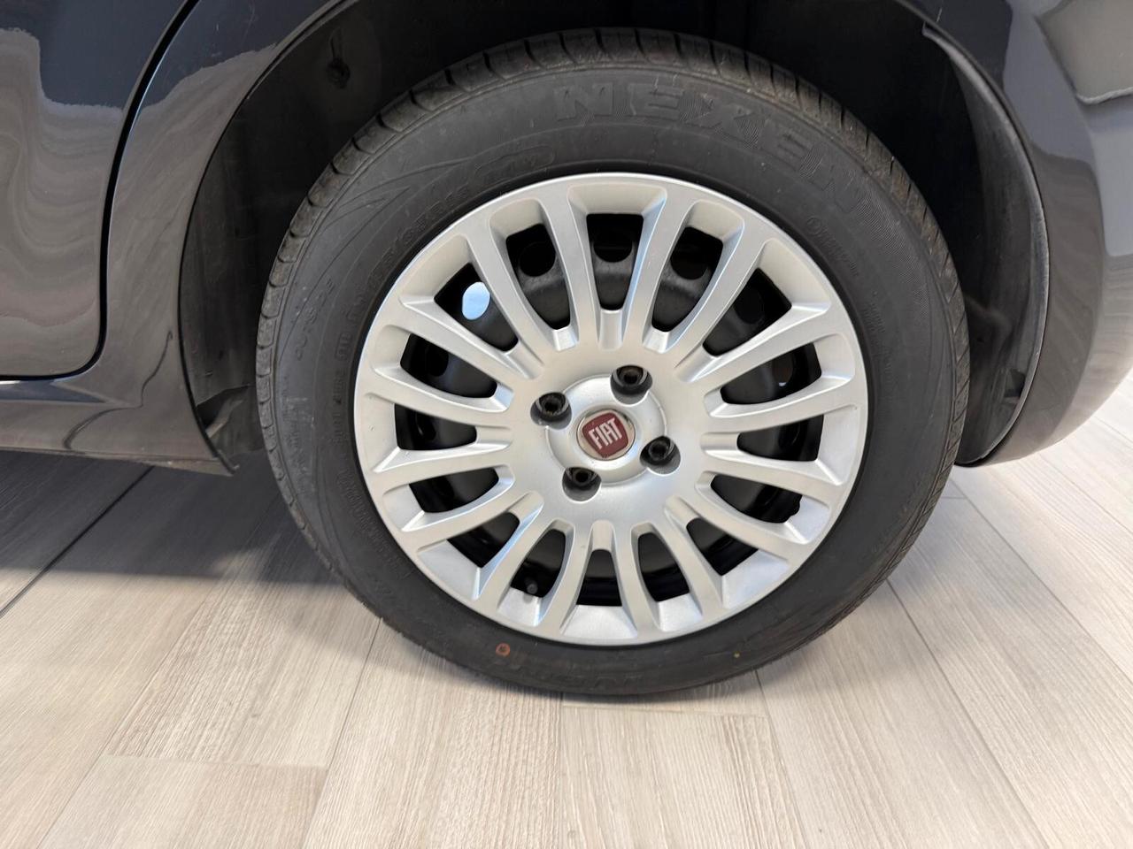 Fiat Punto Evo 1.2 8v Lounge GPL