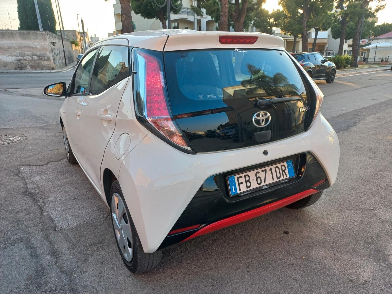 Toyota Aygo 1.0 VVT-i 69 CV 5 porte x-play km 44000