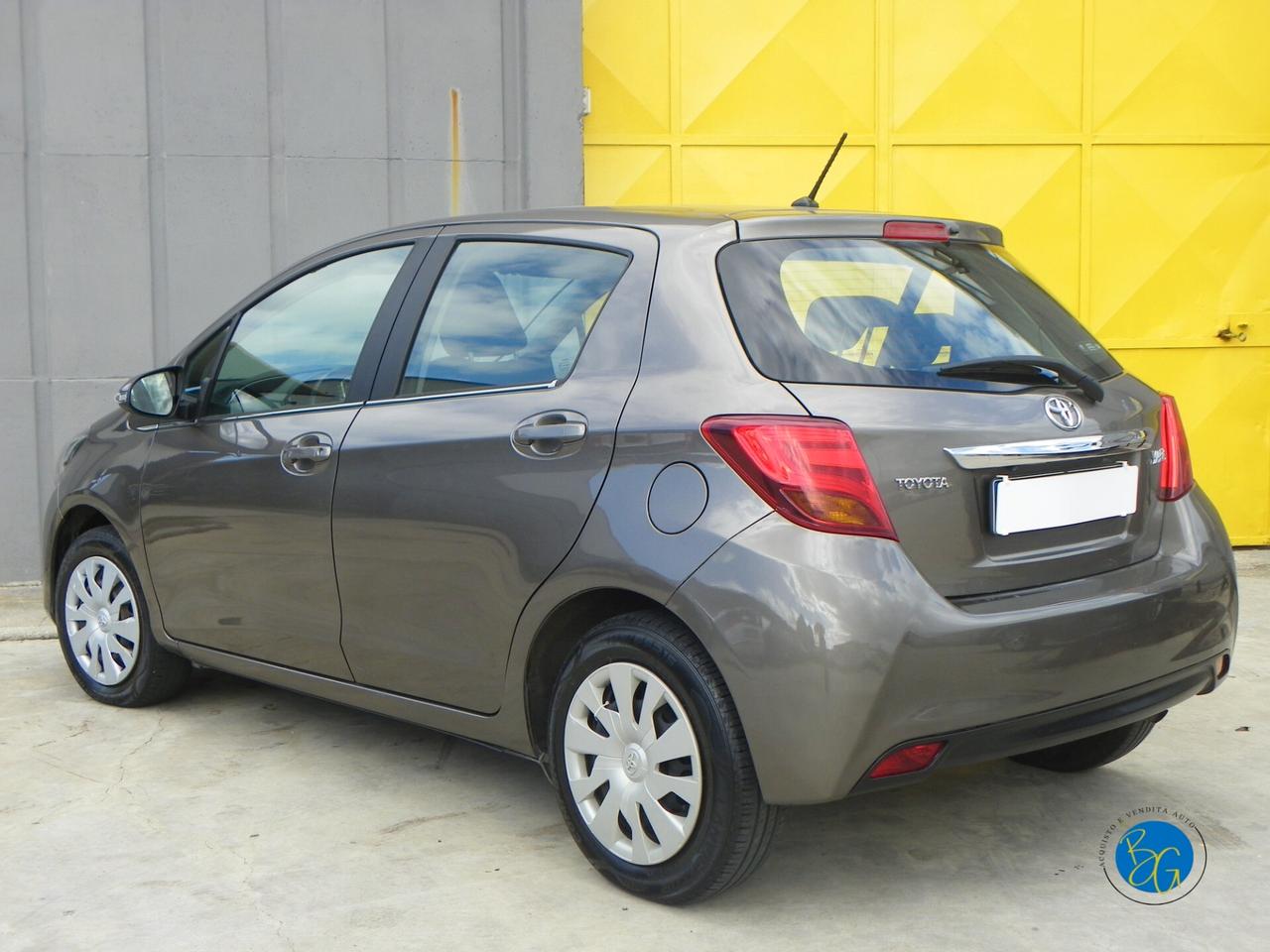 Toyota Yaris 1.0 5 porte