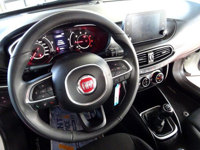 FIAT Tipo 1.3 Mjt S&S SW Lounge N1 Autocarro