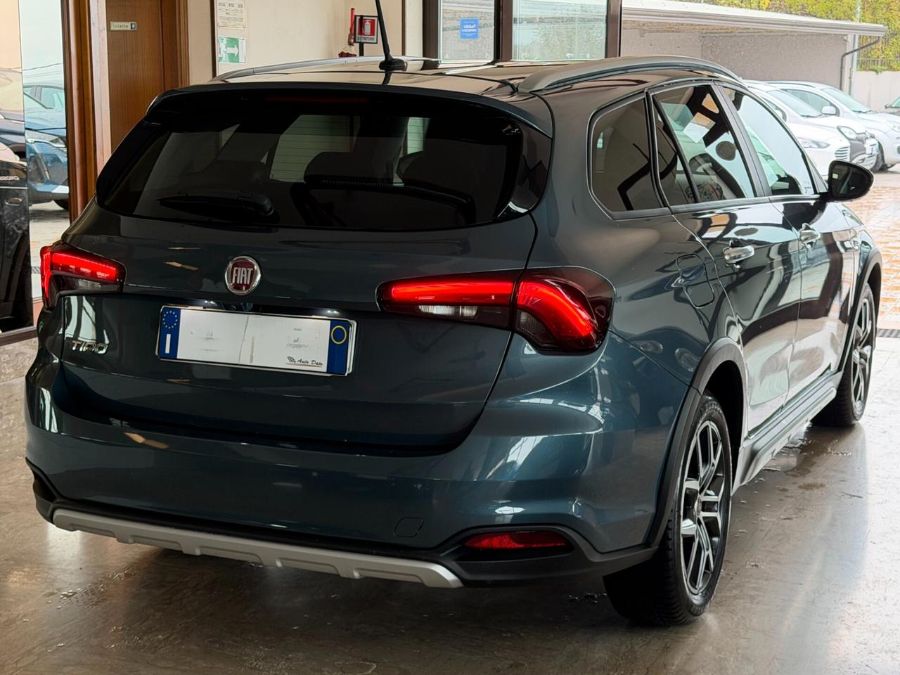 Fiat Tipo SW 1.6 M.JET 130 cv. CROSS