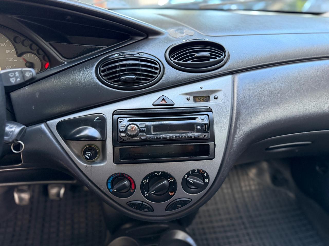 Ford Focus 1.8 TDDi cat SW Ghia