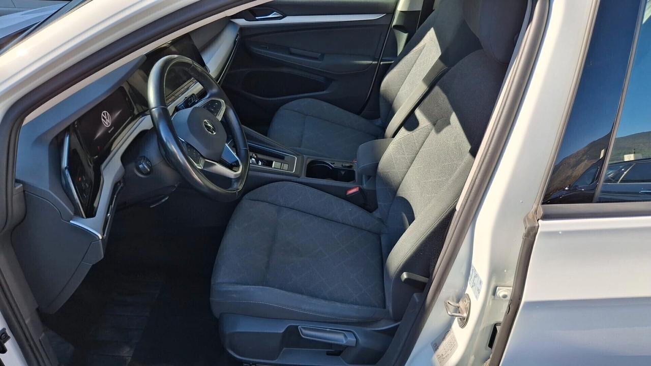 Volkswagen Golf 1.0 TSI EVO Life DSG (ECOBONUS)