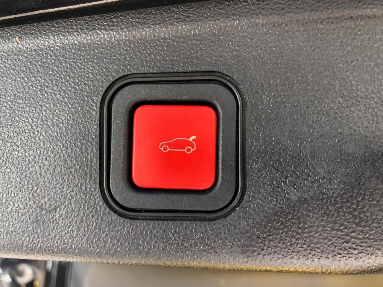 Jeep Avenger 1.2 Turbo 100 CV Summit SENZA OBBLIGO DI FINANZIAMENTO GARANZIA EUROPEA 12 MESI RINNOVABILE FINO A 60 MESI