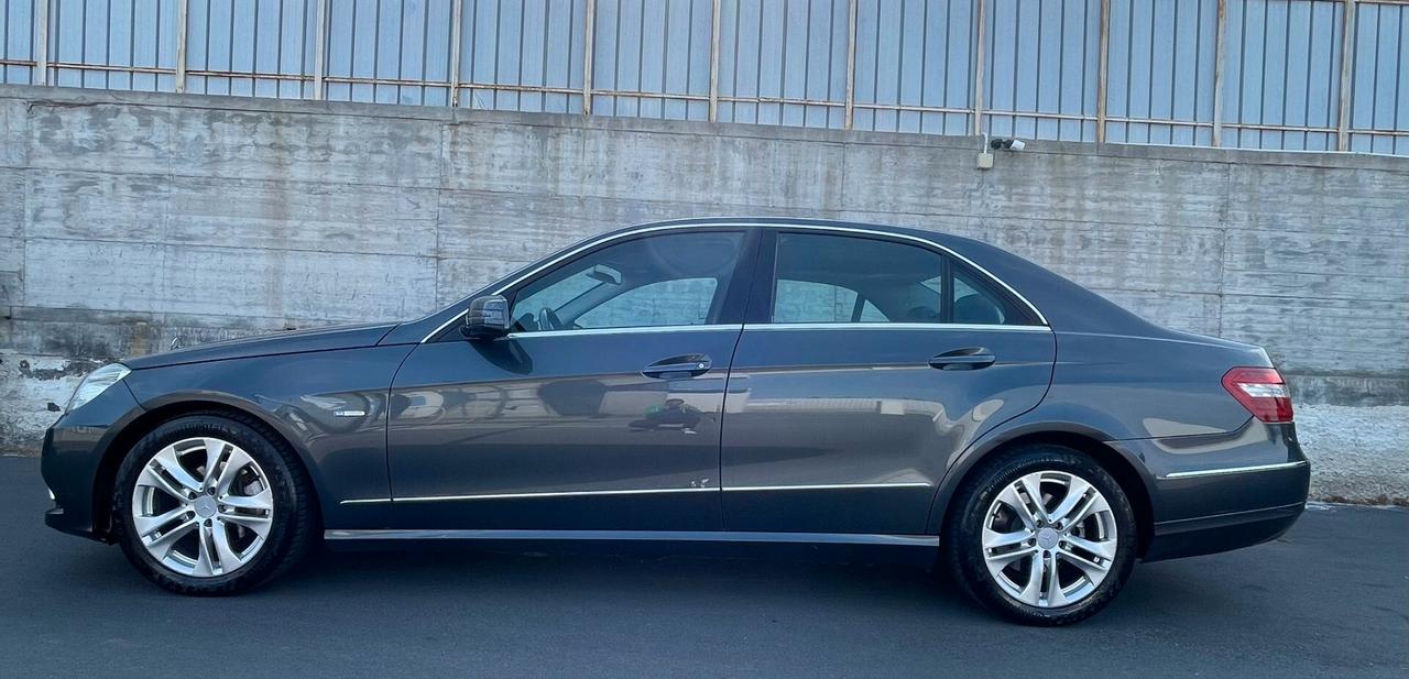 Mercedes-benz E 220 CDI BlueEFFICIENCY Avantgarde