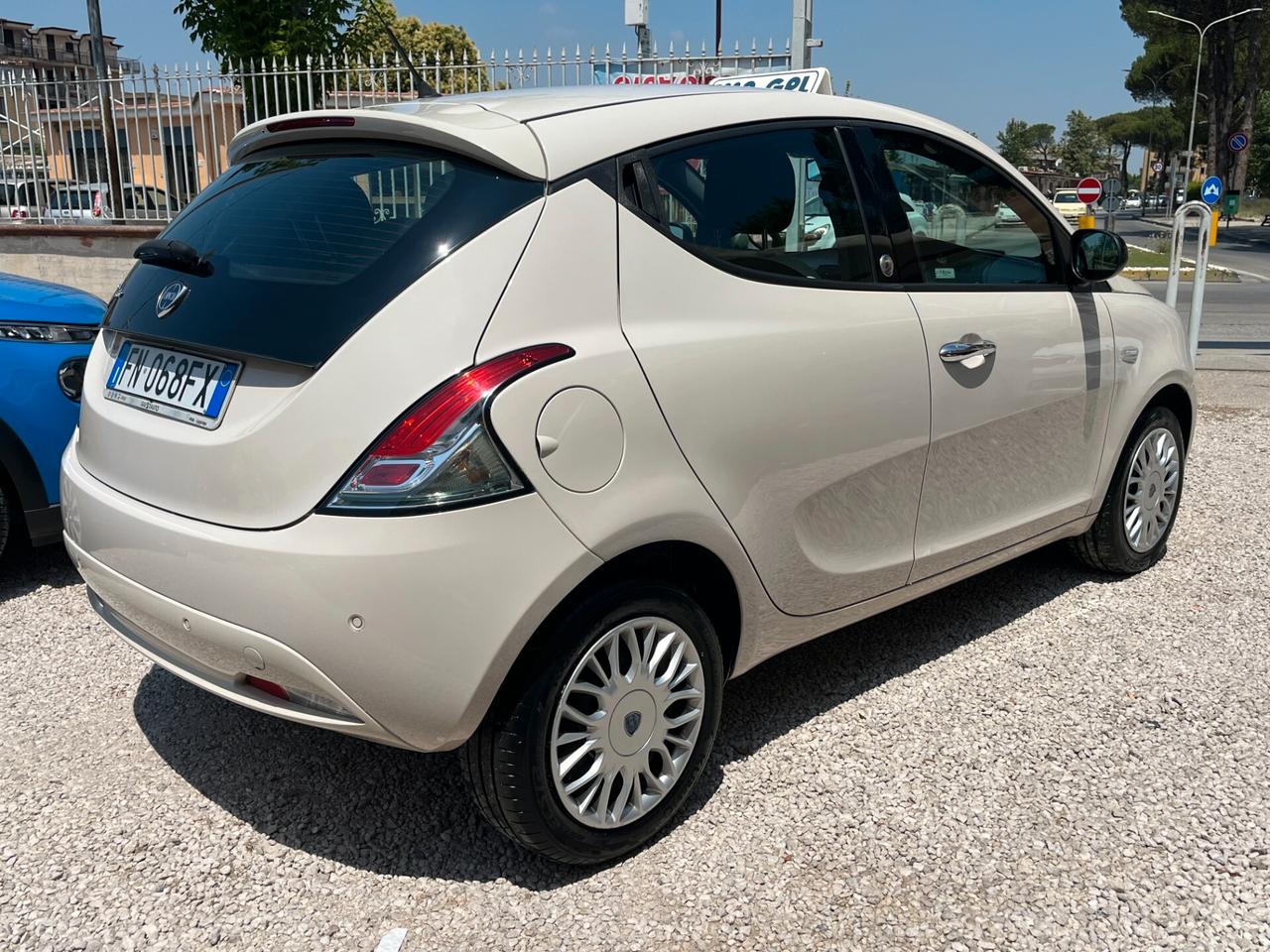 Lancia Ypsilon 1200 GPL DI SERIE KM CERTIFICATI UNICO PROPRIETARIO 2018