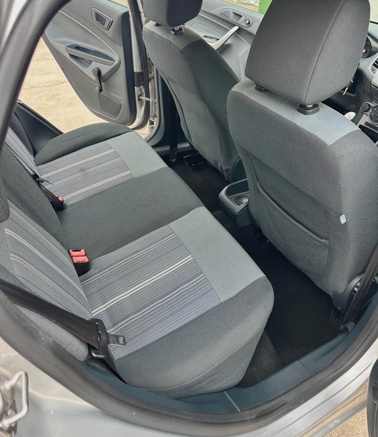 Ford Fiesta 1.4 TDCi 68CV 5p. Titanium