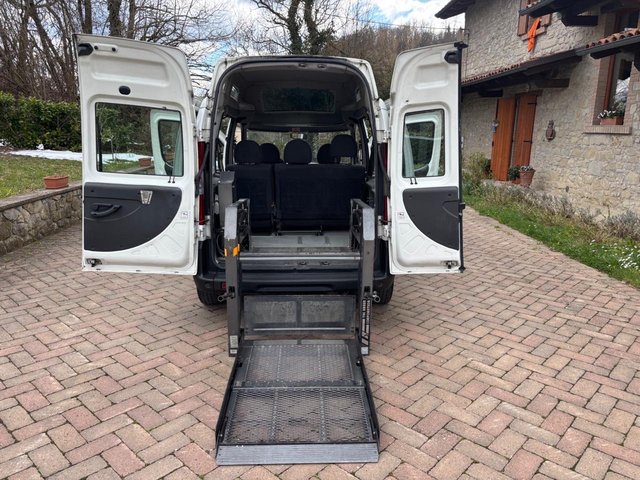 Fiat Doblò 1.3 MJ 16V TRASPORTO DISABILI, RAMPA ELETTRICA