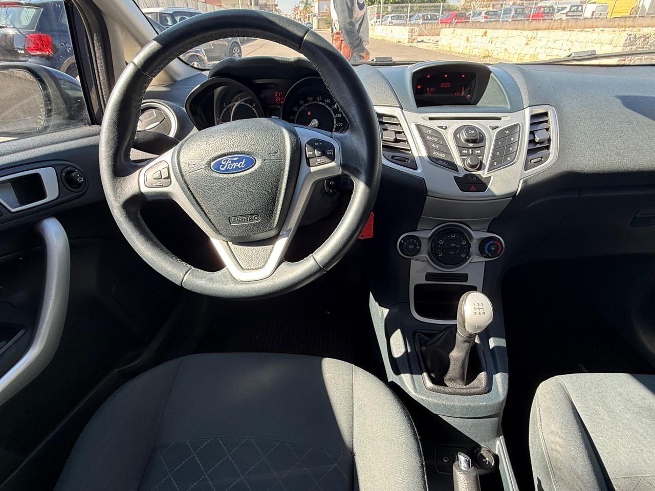 Ford Fiesta 1.4 TDCi 70 CV 5 porte,Radio,Clima,ecc.