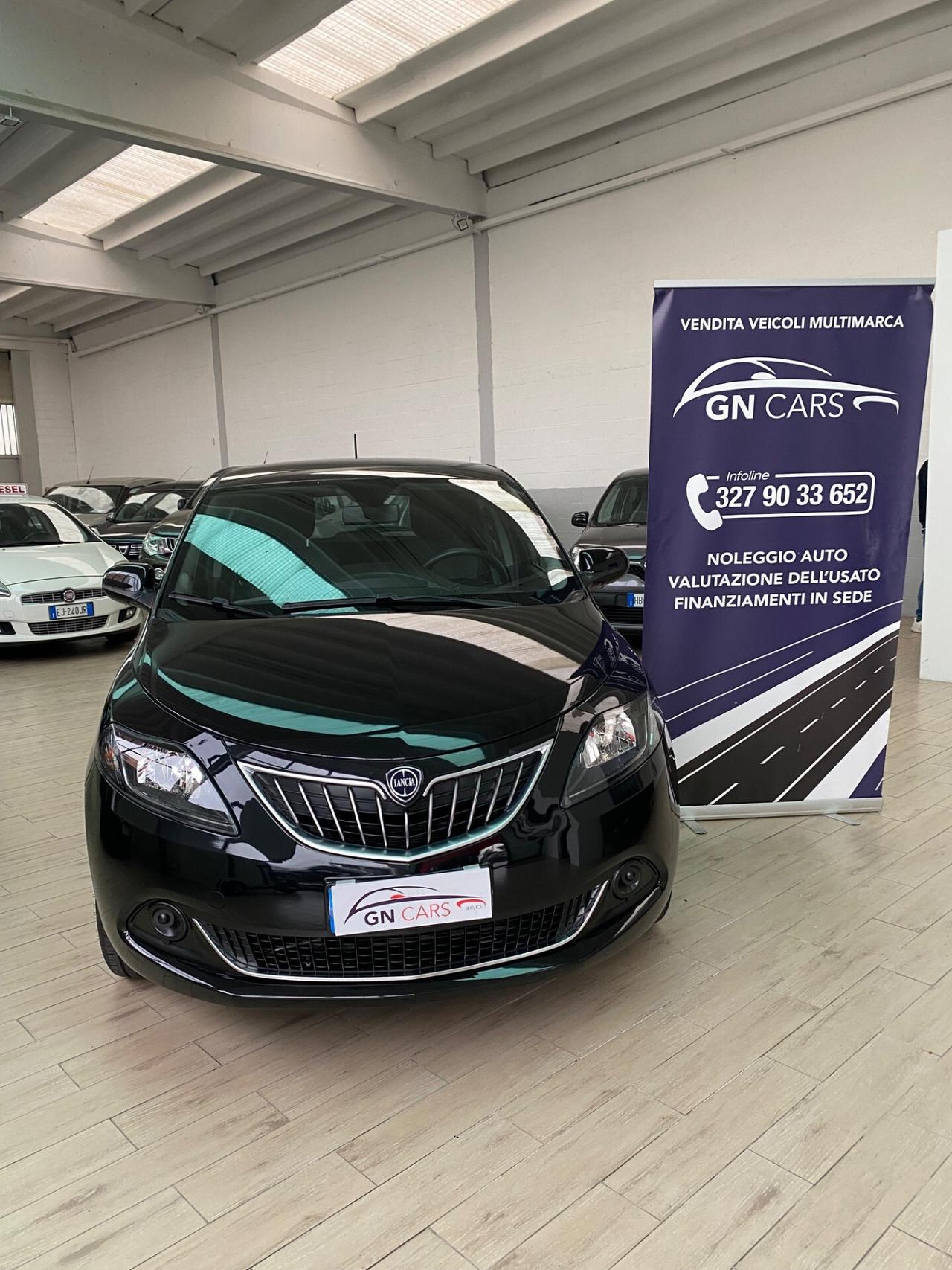 Lancia Ypsilon Hybrid Firefly