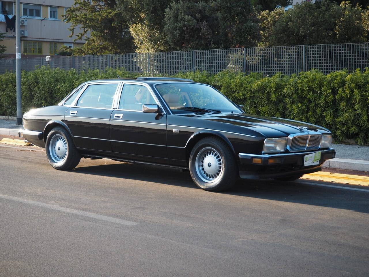 Jaguar XJ40 3.6