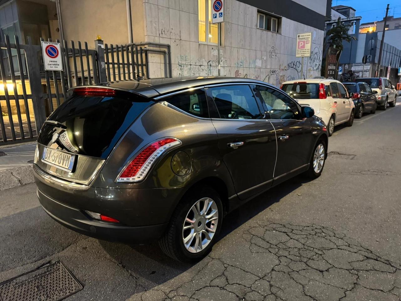 Lancia Delta 1.6 MJT DPF Platino