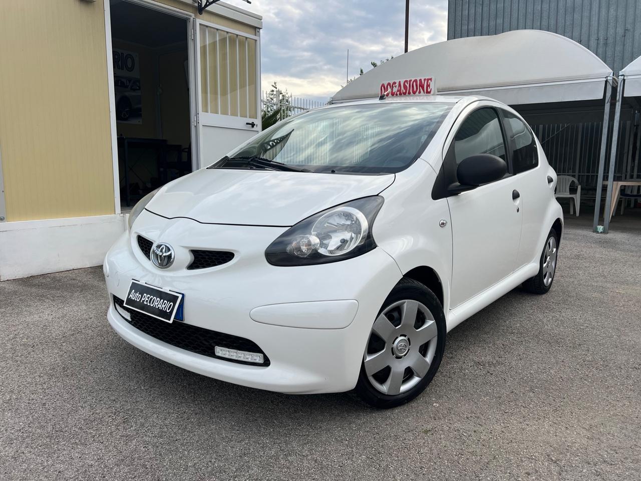 Toyota Aygo 1.0 12V VVT-i 5 porte Active