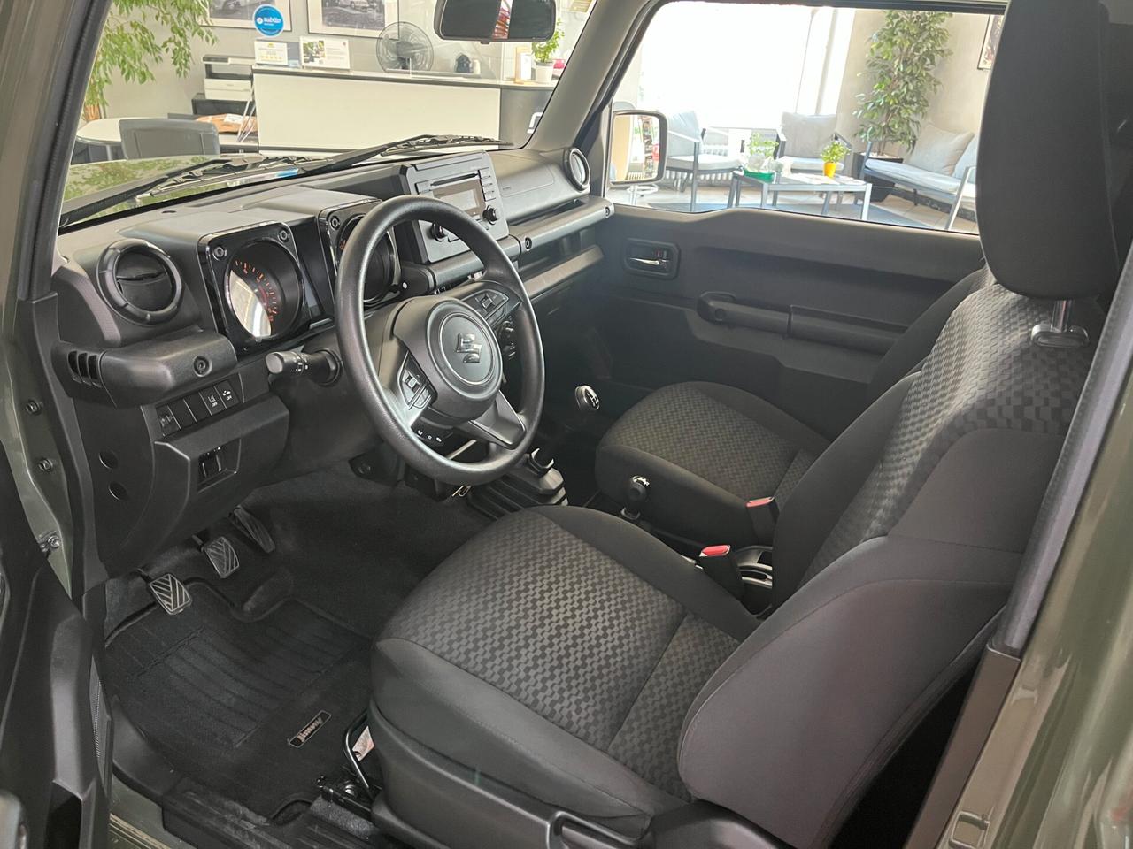 Suzuki Jimny 1.5 5MT PRO - 29.800 km