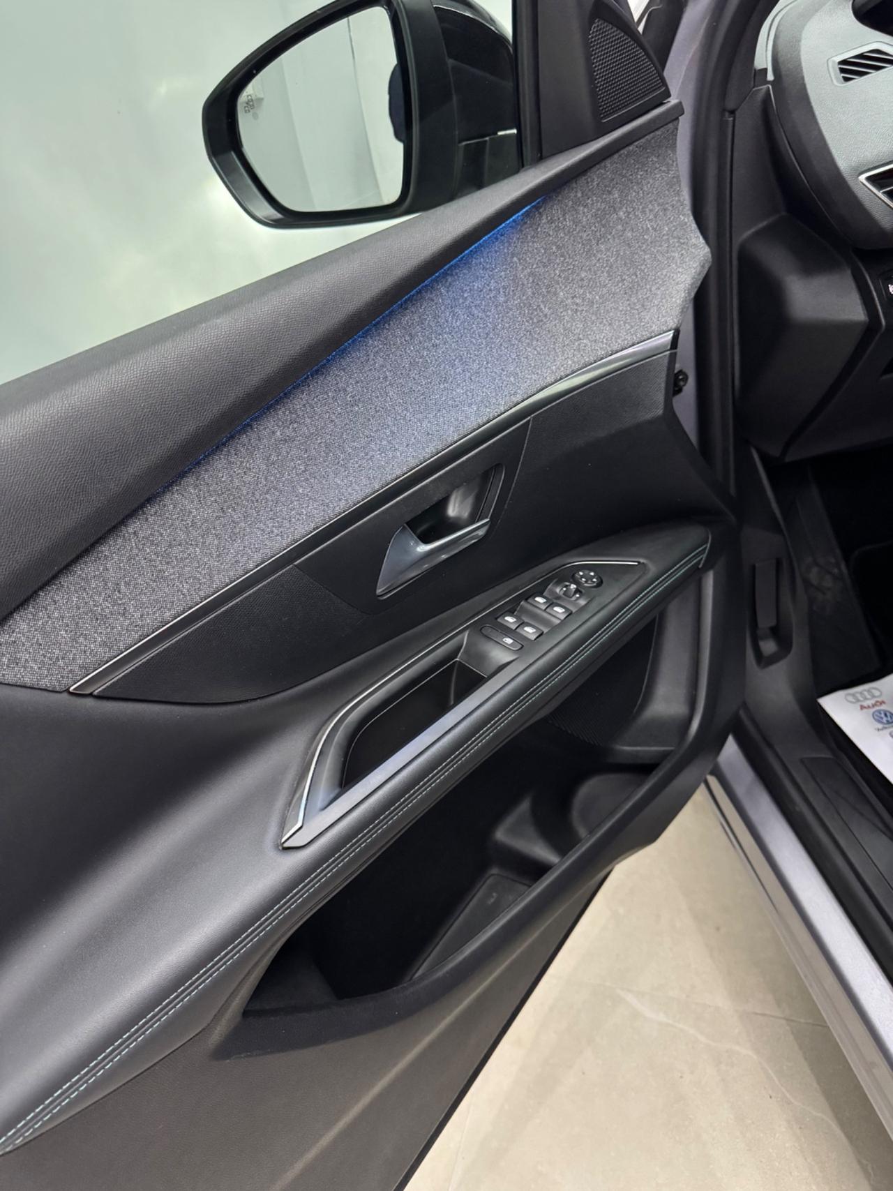 Peugeot 3008 BlueHDi 130 S&S EAT8 Allure