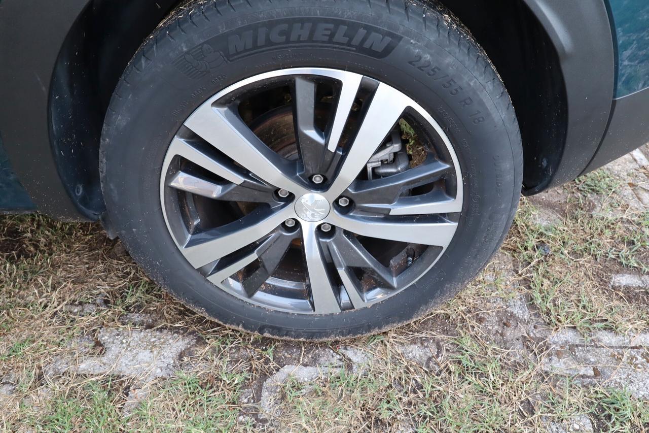 PEUGEOT 3008 1.5cc BlueHdi 130cv EAT8 ALLURE PACK