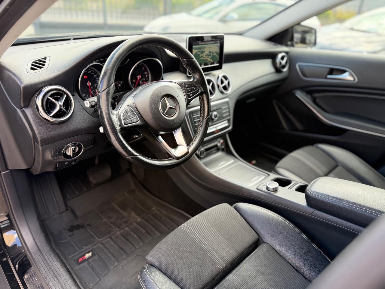 Mercedes-benz GLA 220 d Automatic PREMIUM