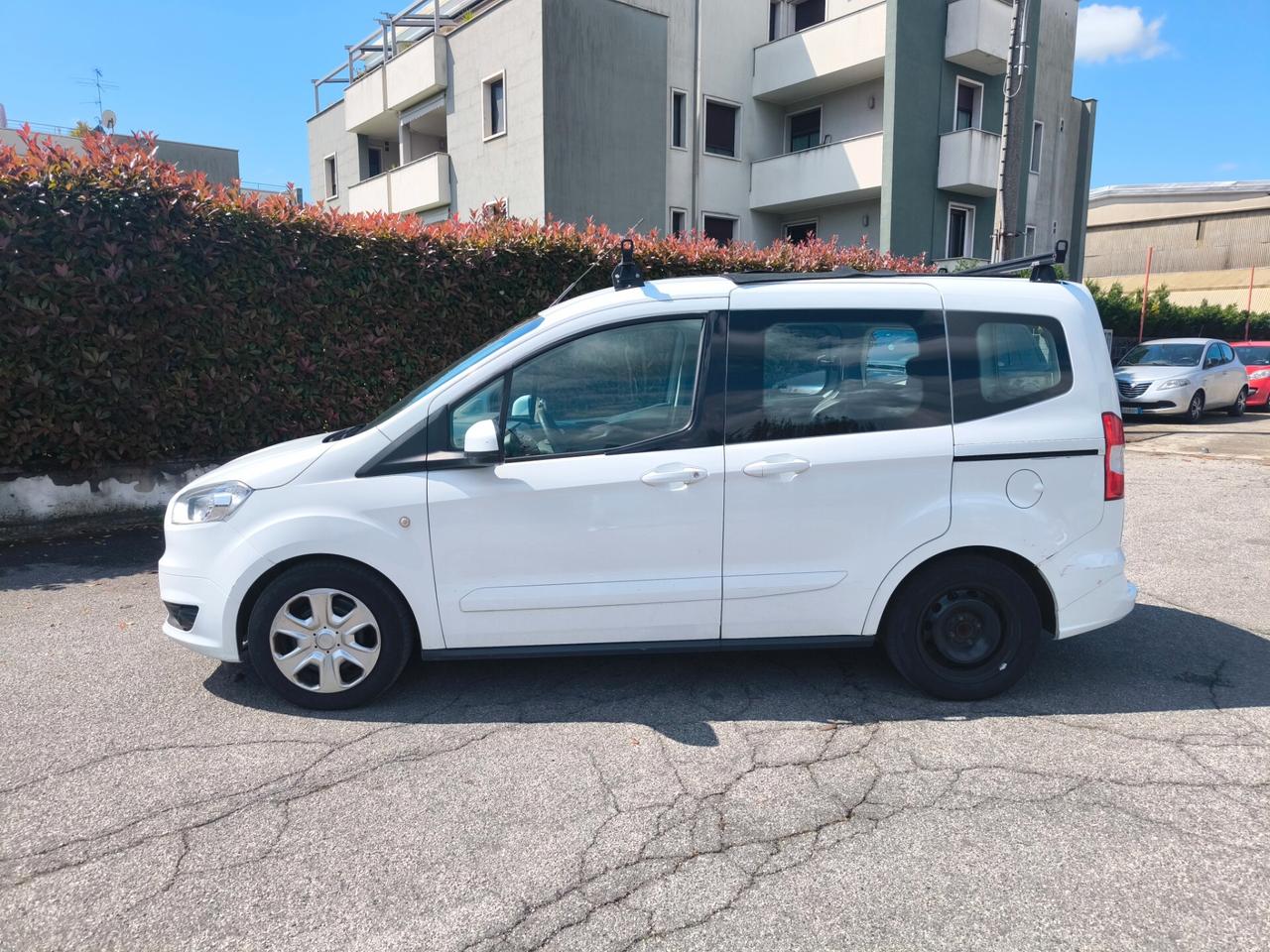 FORD TOURNEO COURIER 1,5 TDCI- EURO 6-OK NEOP.-AUTOCARRO 4 POSTI