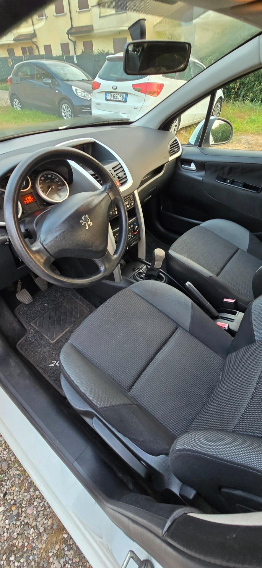 Peugeot 207 1.4 8V 75CV 5p. Energie ECO GPL