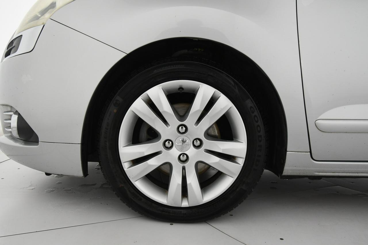 PEUGEOT 5008 2.0 hdi 16v Business 163cv auto PER COMMERCIANTI+HEAD-UP+PELLE