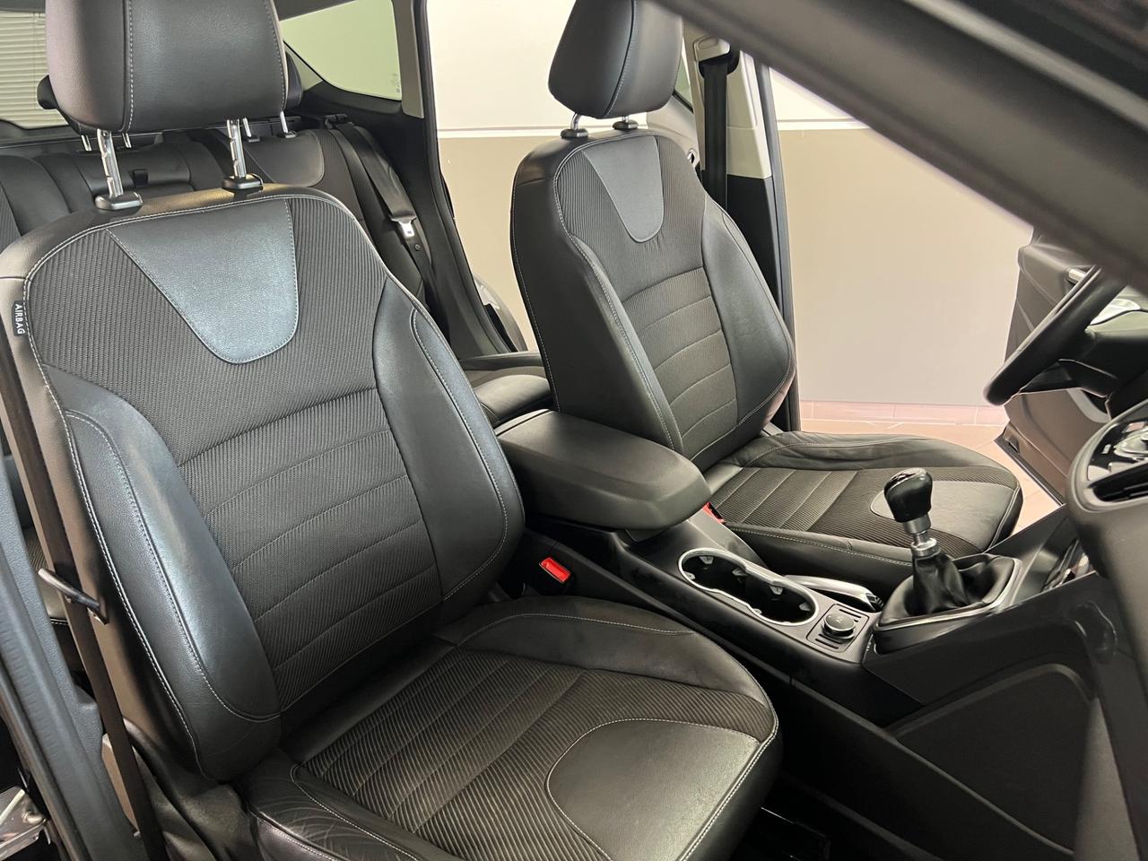 Ford Kuga 2.0 TDCI 120 CV S&S 2WD Titanium