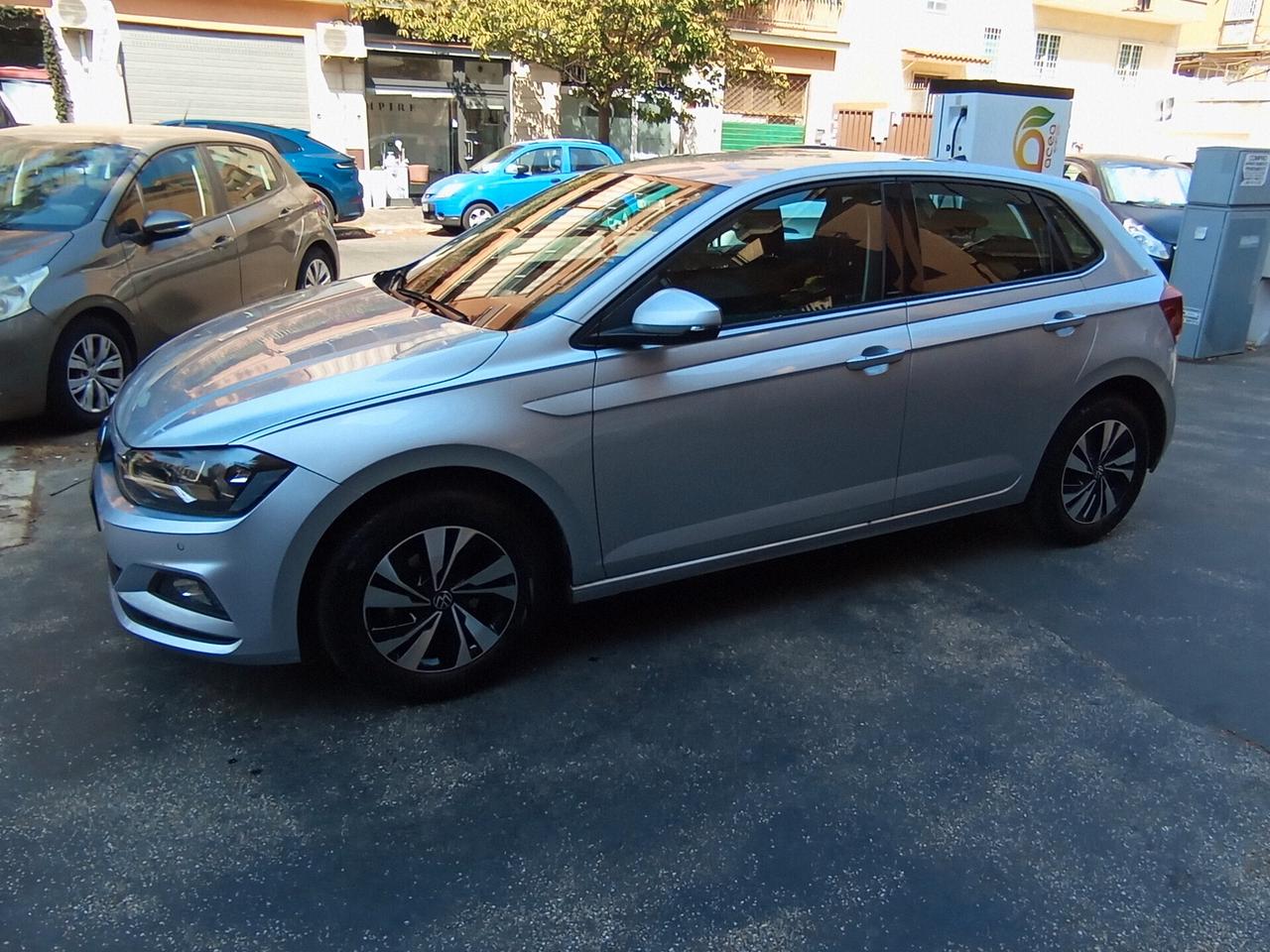Volkswagen Polo 1.0 Sport offerta del mese