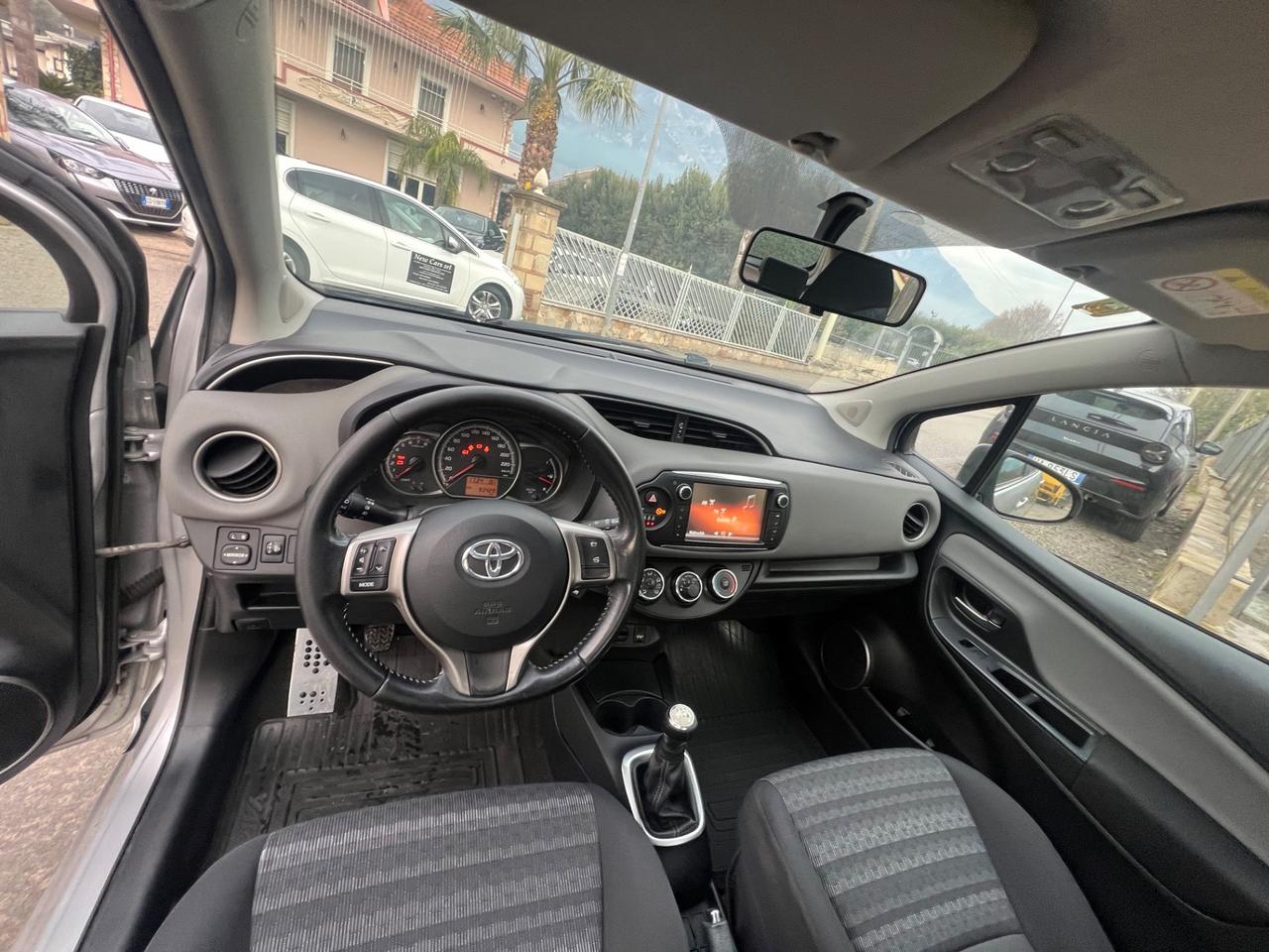 Toyota Yaris 1.0 5 porte Lounge