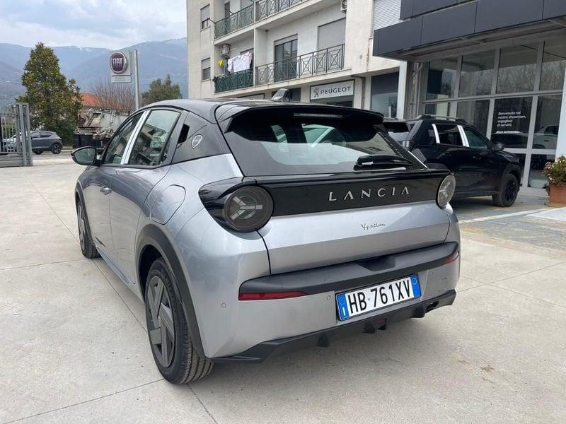 Lancia Ypsilon Ibrida Ibrida 100cv Ypsilon e-DCT extrascomnto 1000 € in caso di finanziamento