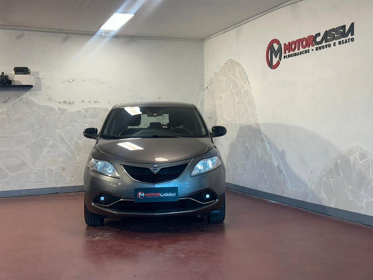 Lancia Ypsilon 1.2 69 CV 5 porte Platinum
