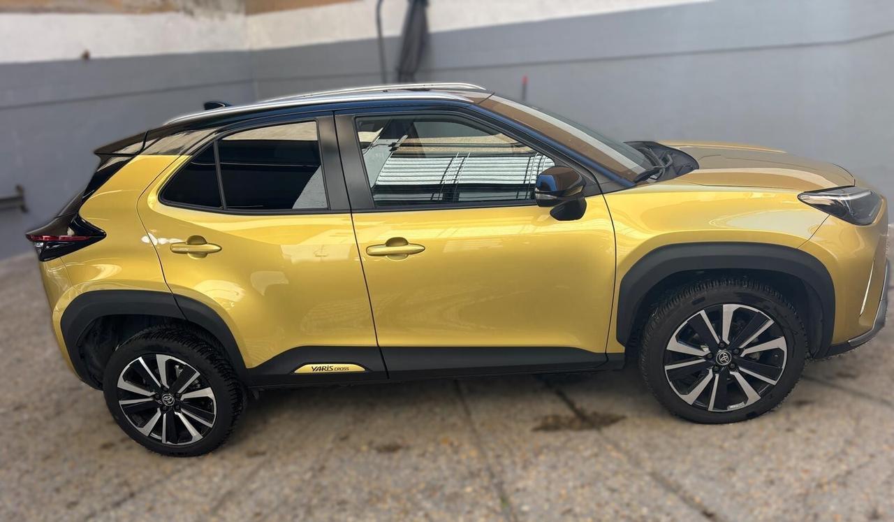TOYOTA YARIS CROSS HYBRID 1.5 PREMIERE