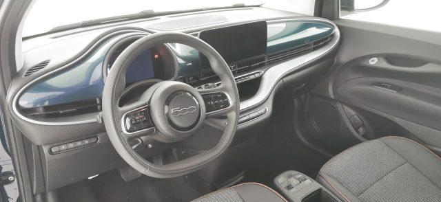 FIAT 500e Berlina 42 kWh La Prima