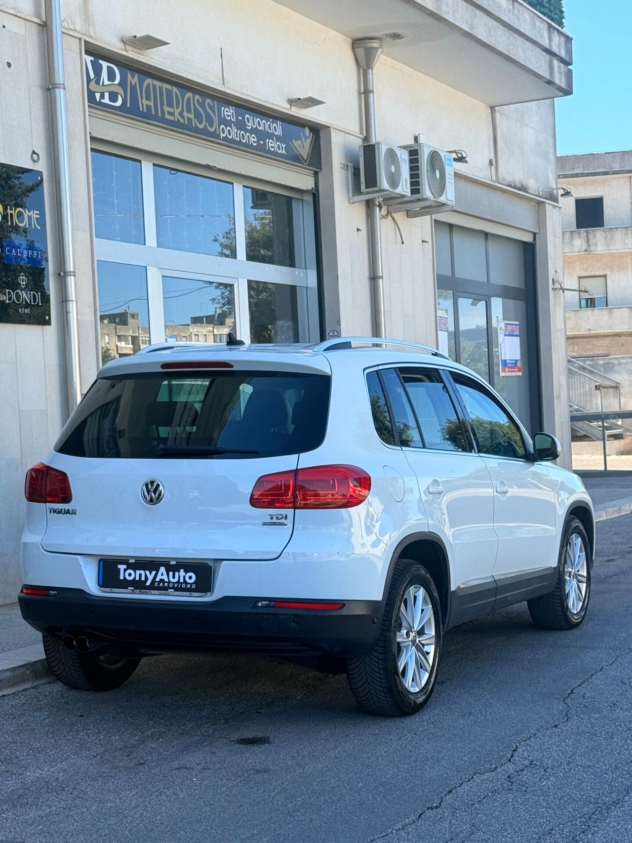 Volkswagen Tiguan 2.0 tdi Sport STYLE ,KM CERTIFICATI VOLKSWAGEN,NAVI,BLUETOOTH,SENSORI DI PARCHEGGIO