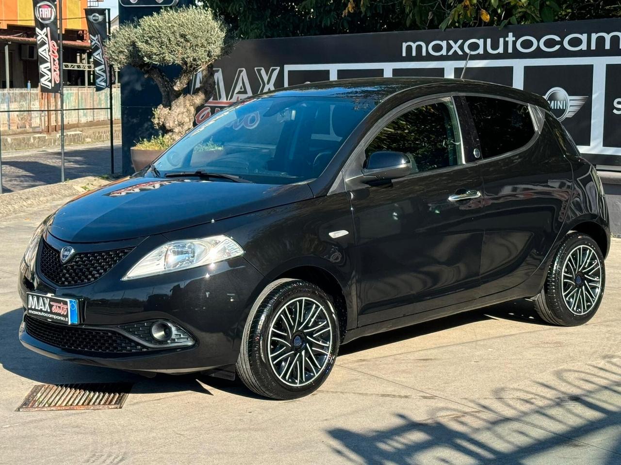 Lancia Ypsilon 1.2 69 CV 5 porte GPL Ecochic Gold