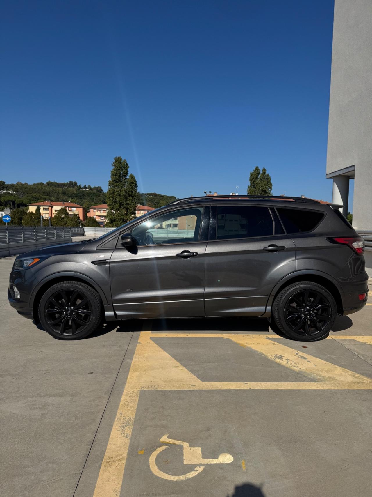 Ford Kuga 2.0 TDCI 180 CV S&S 4WD Powershift ST-Line