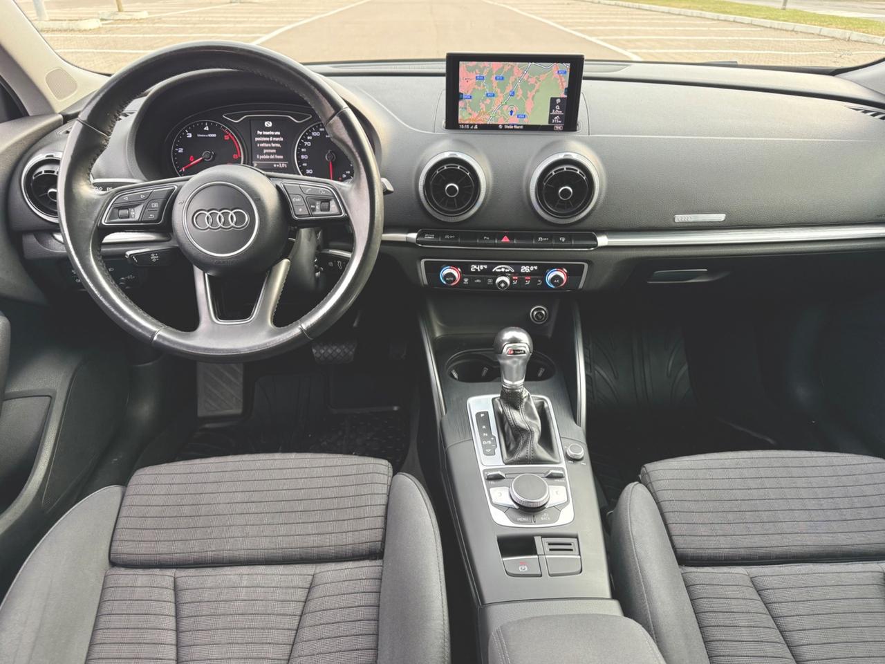 Audi A3 SPB 1.6 TDI S tronic*Navi*Led*Xenon