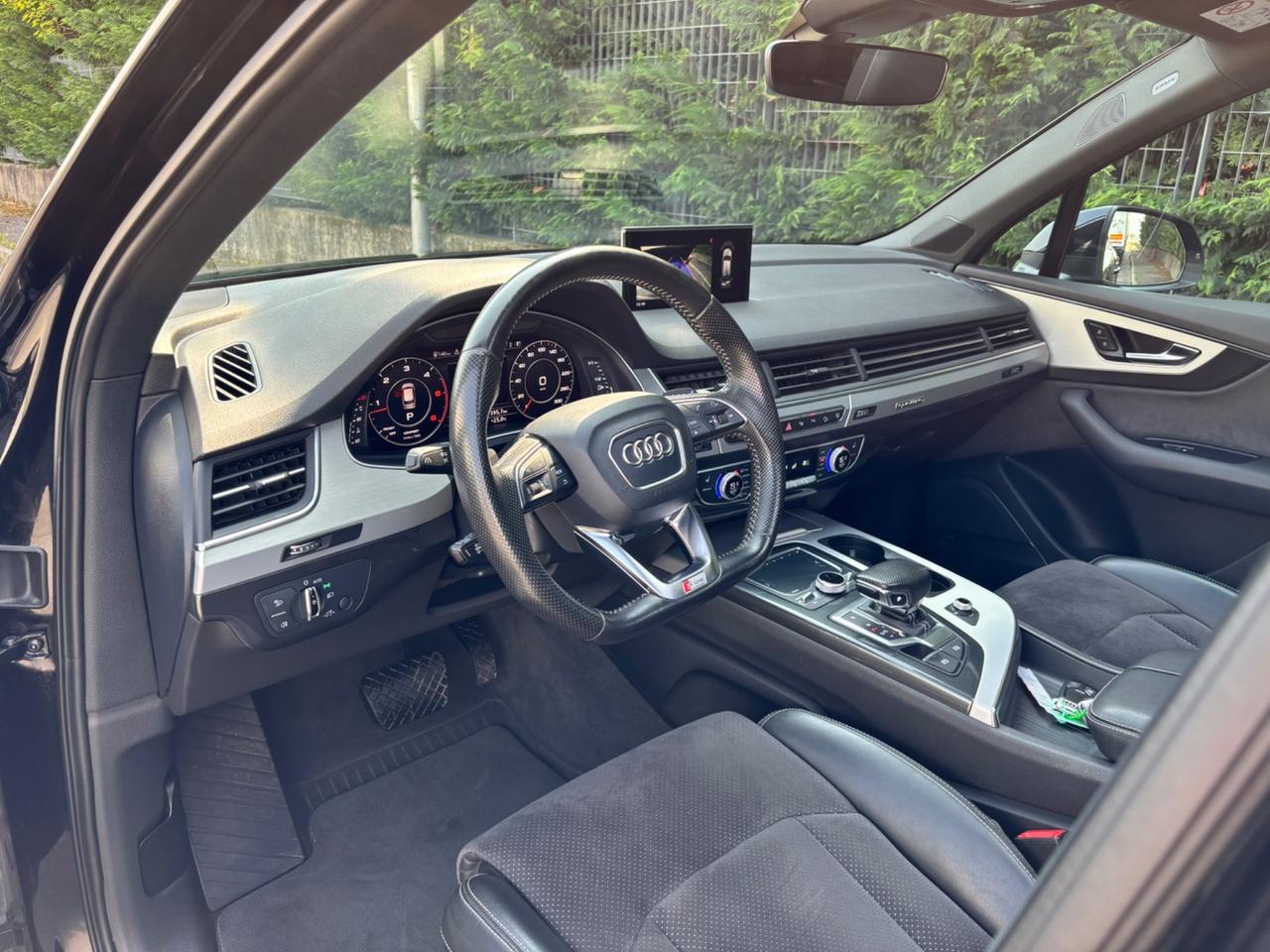 Audi Q7 3.0 TDI 272 CV quattro S LINE,TAGLIANDI CERTIFICATI