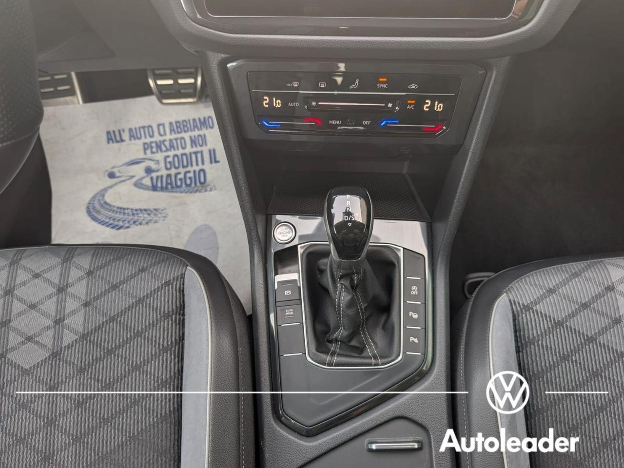 Volkswagen Tiguan R-Line 2.0 TDI 150 CV SCR DSG SOLO 27.000 Km