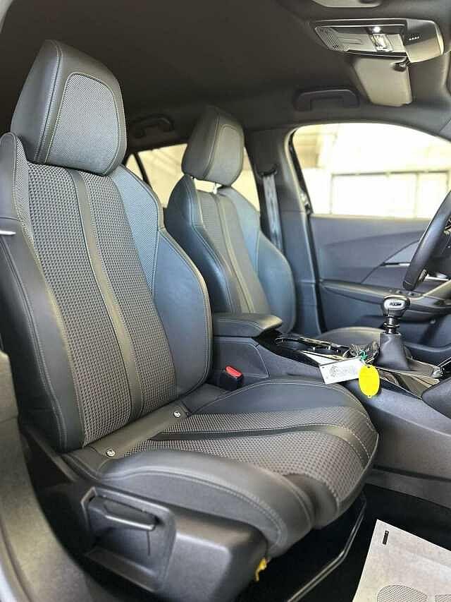 Peugeot 2008 PureTech 130 S&S GT