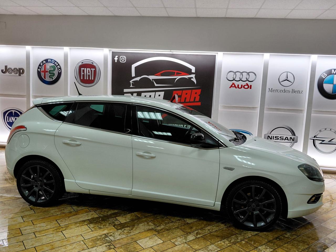 Lancia Delta 1.6 MJT DPF S MOMO DESIGN 2013