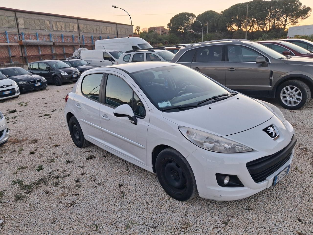 Peugeot 207 1.4 HDi 70CV 5p. Allure