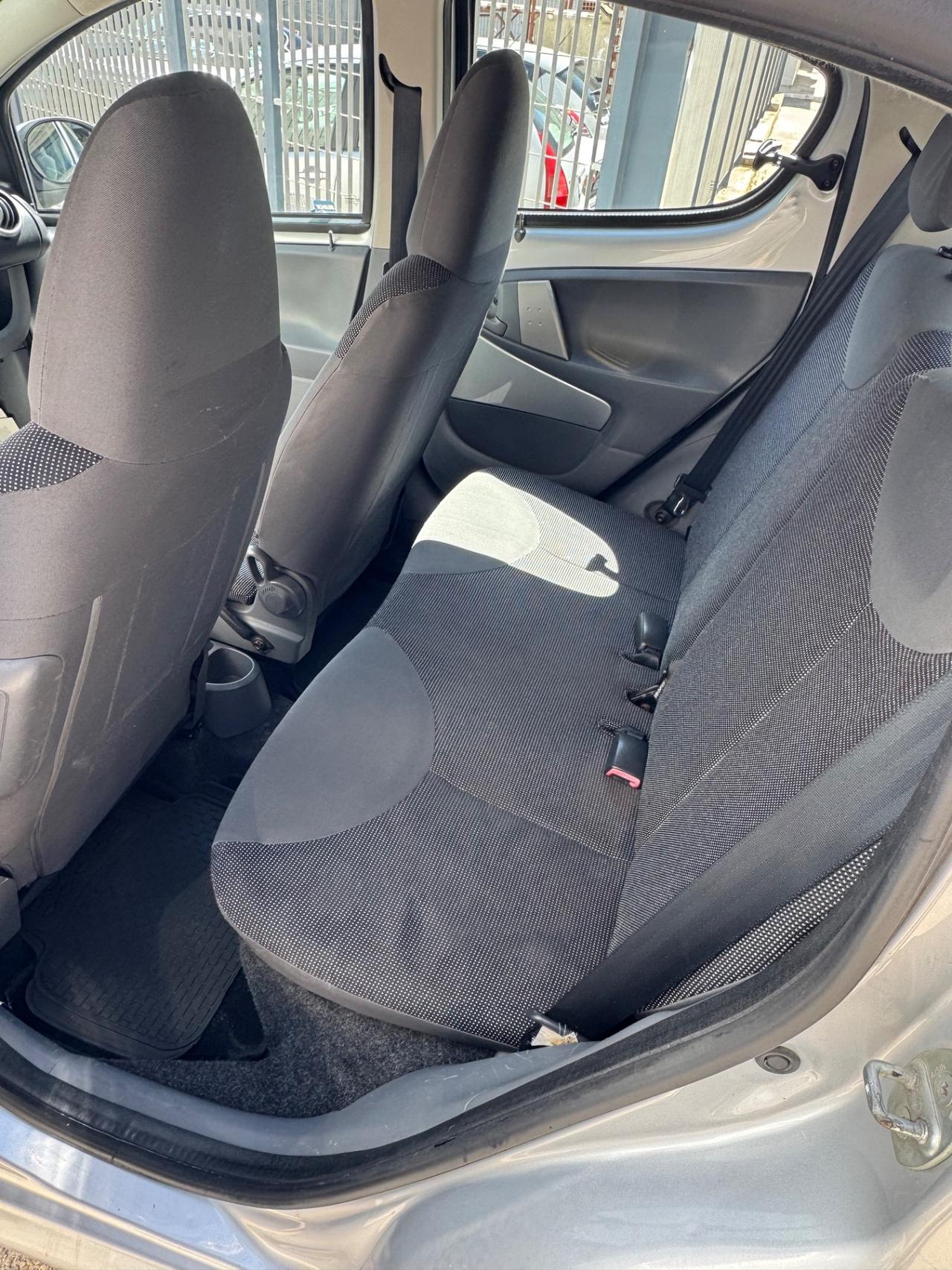 Peugeot 107 1.4 HDi 5p. Plaisir
