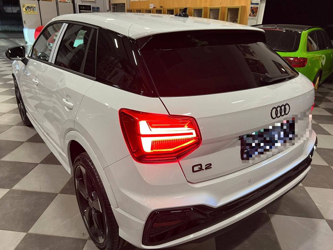 Audi Q2 30 TDI Identity Black - Veicolo Nuovo