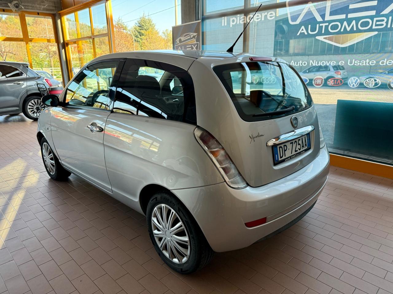 Lancia Ypsilon 1.2Benzina 60cv Neopatentati