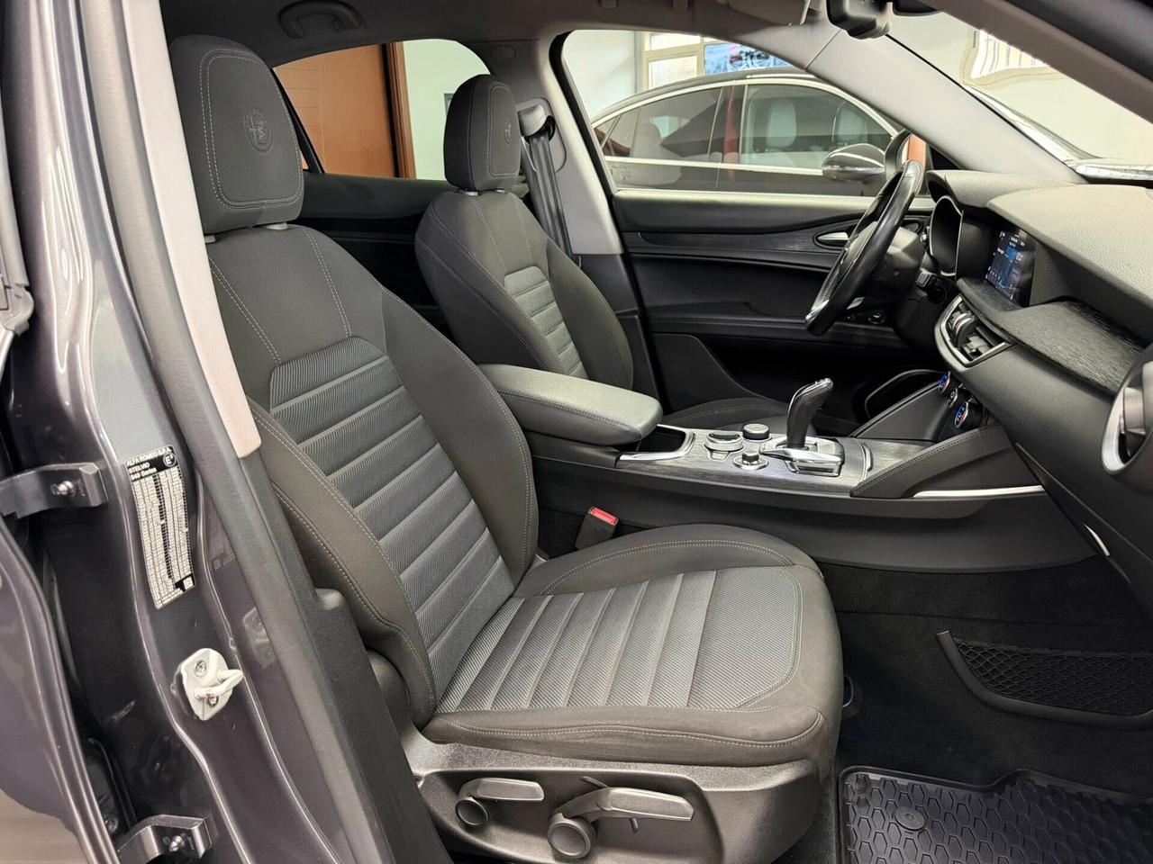 Alfa Romeo Stelvio 2.2 Turbodiesel 160 CV AT8 RWD Business