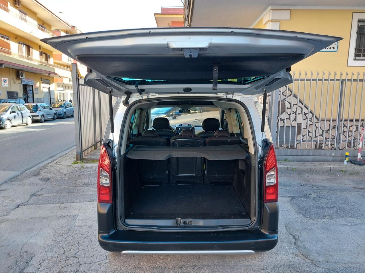 Peugeot Partner Tepee 1.6 HDi 92CV Outdoor "Full Optional "