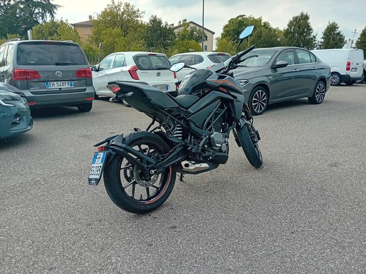 Cf Moto 300NK SOLO 4000 KM PRONTA ALL'USO