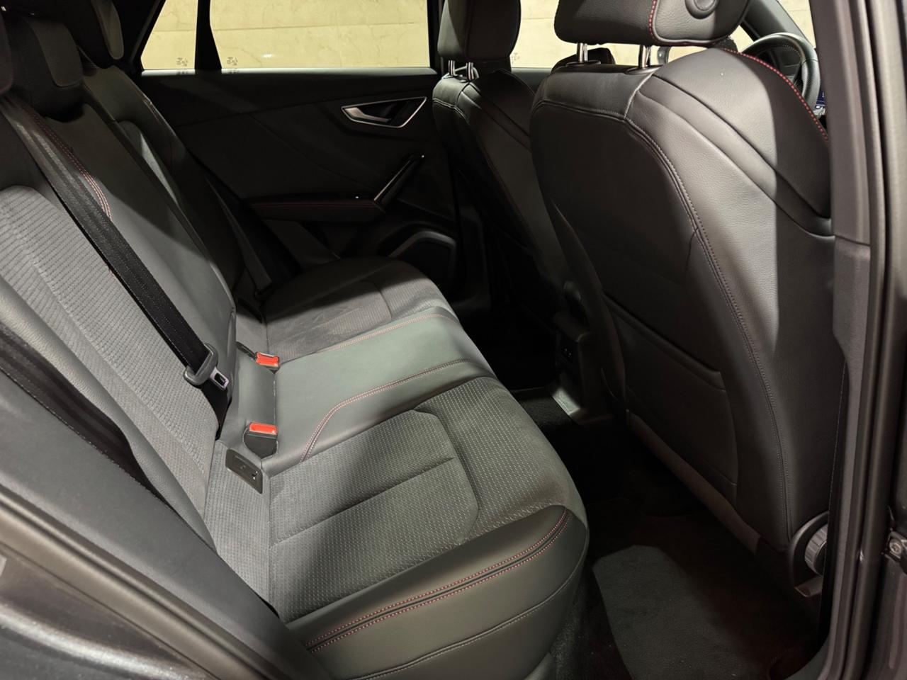 Audi Q2 SQ2 TFSI quattro S tronic sport attitude