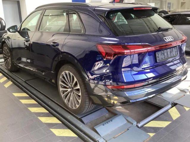 AUDI e-tron 55 quattro