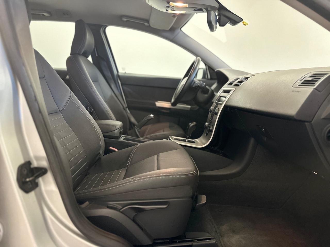 Volvo V50 2.4 D5 cat aut. Momentum AUTOMATICA