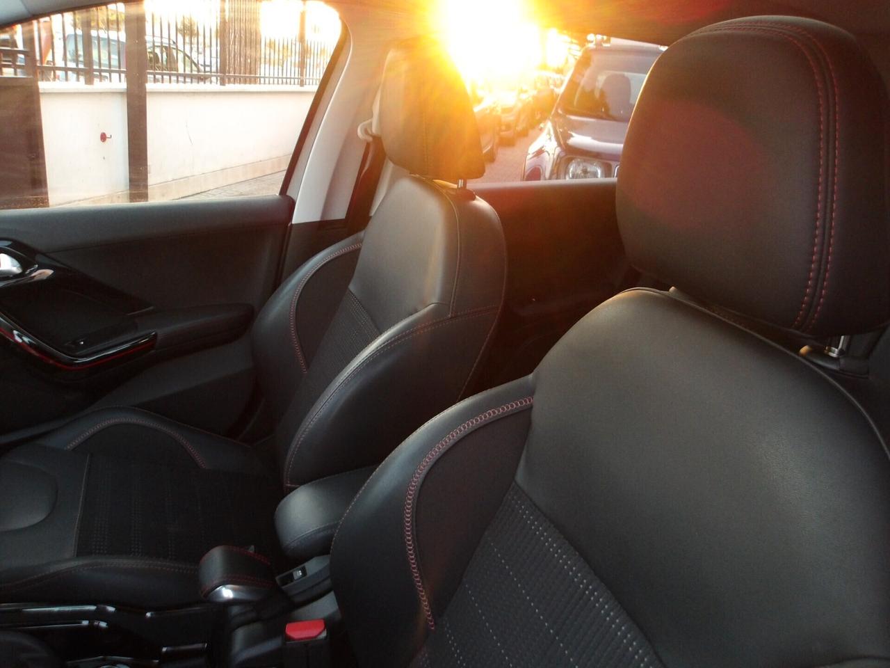 PEUGEOT 2008 1.2 BENZ-GT LINE-AUTO-NAVI